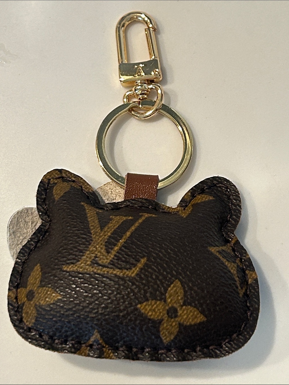 Upcycled LV Gold-Tone Brown Monogram HK Keychain Bag Charm with Leopard Bow - Picture 8 of 11